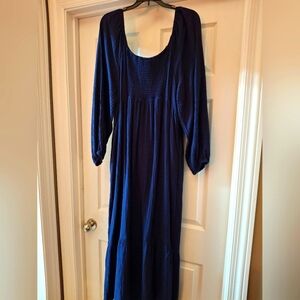 Universal Thread Maxi